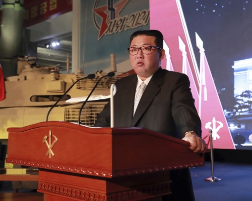 金正恩稱無依據相信美國釋放不與北韓敵對的信號。AP圖片 