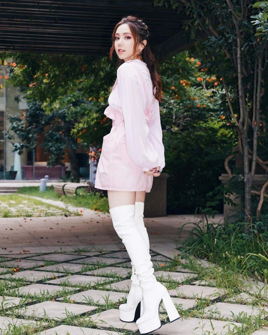 出道13年，G.E.M.現在還是29歲。