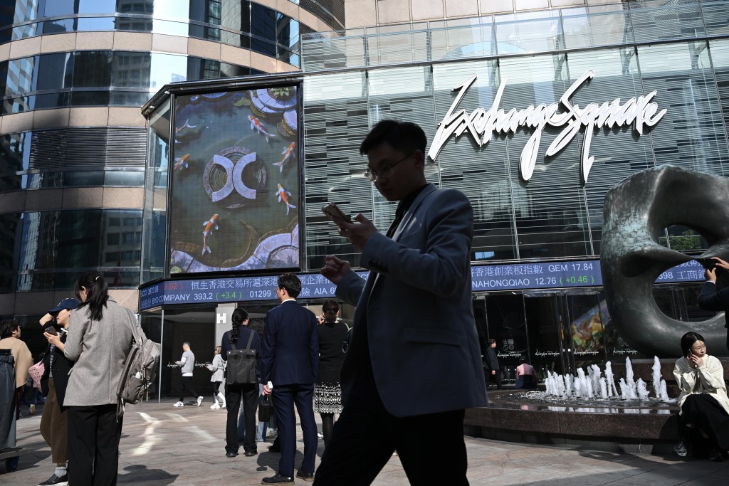 中大劉佐德全球經濟及金融研究所常務所長莊太量表示，港交所是金融體系最具象徵意義的標誌，亦是實質操作機構。