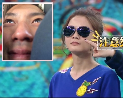 阿Sa扮霆鋒鼻哥窿擴張。