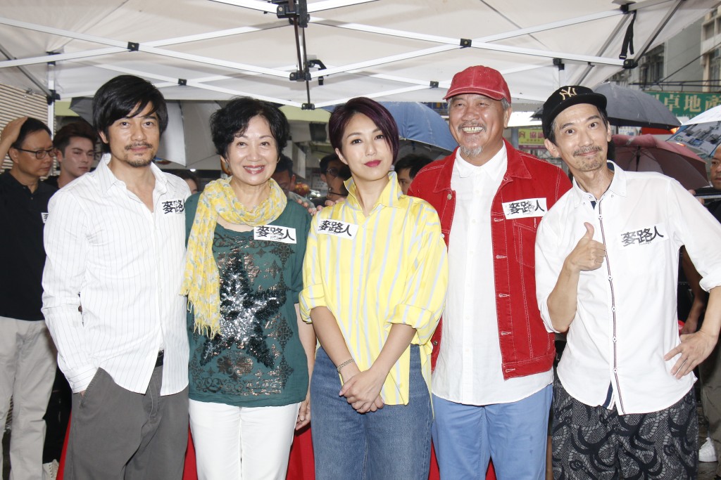萬梓良（右二）對上一部接拍的港產片是2020年的《麥路人》。