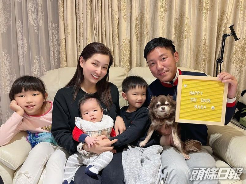 張頴康太太麥雅緻相當不少人認識,但就很多都人忘記她亦曾是《東張》主持,她與張頴康於2006年時因為《萬千星輝賀台慶》綵排而認識及後交往,並在2012年結婚。婚後的麥雅緻已經鮮有公開露面,她早於2018年已經離巢TVB,翌年重返校園修讀碩士課程,她與張頴康經常在IG放閃,兩人育有一女兩子,相當幸福!