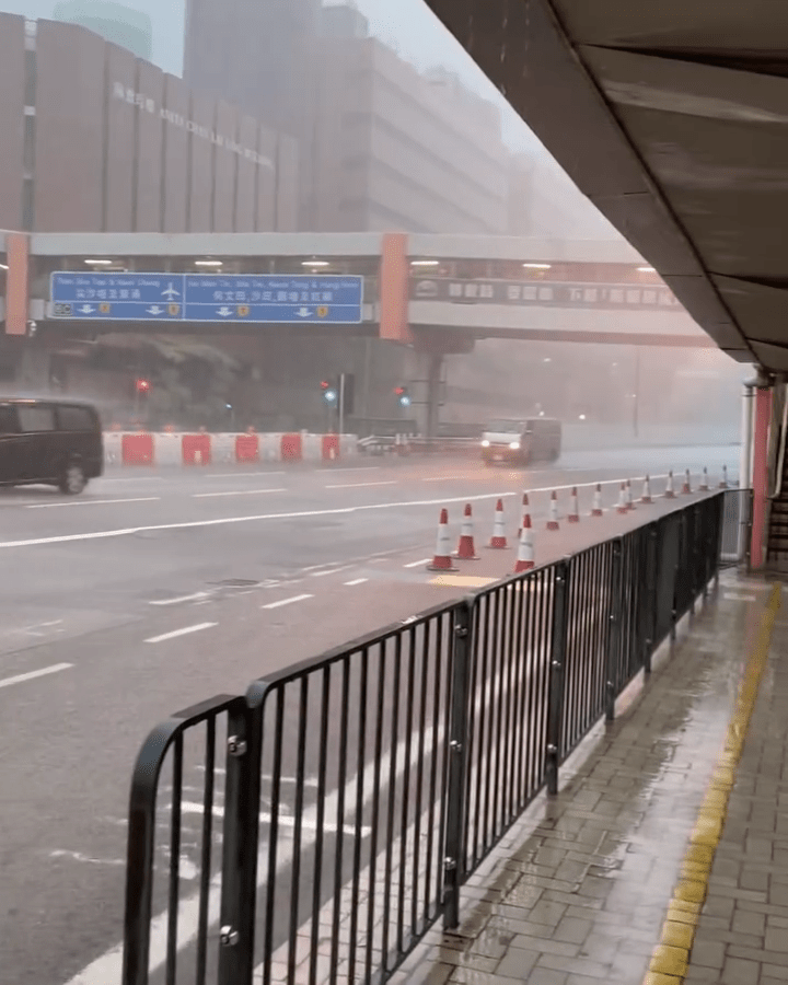 黑雨下紅磡隧道空無一人