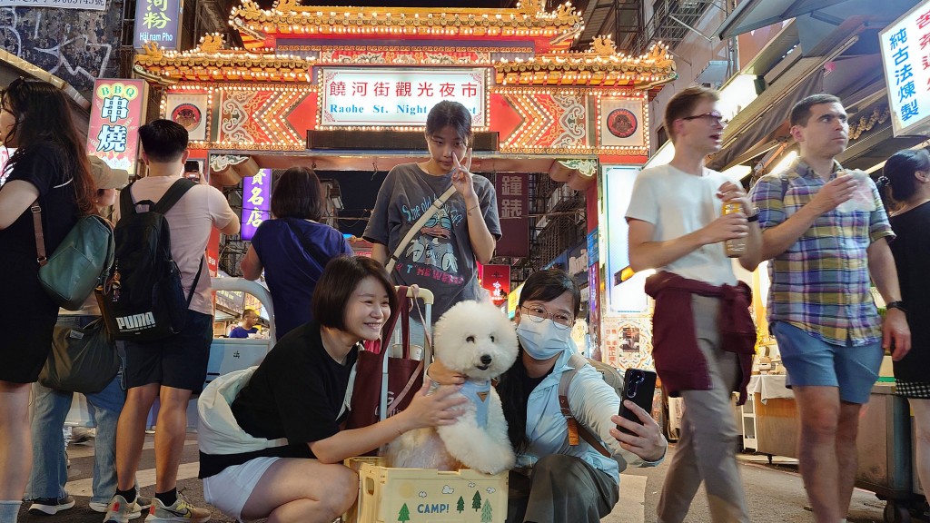 台灣人口2332萬 連續20個月負增長。 美聯社