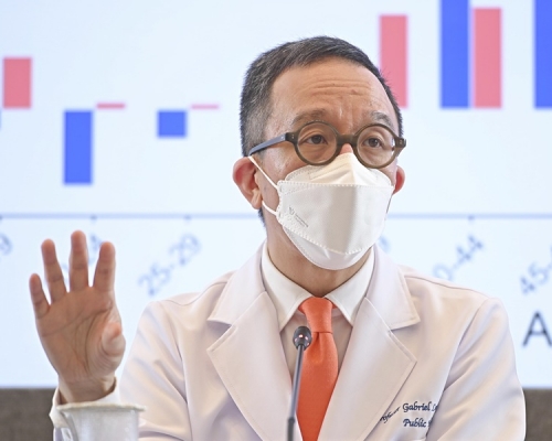 港大醫學院院長梁卓偉表示,期待自己50歲後的工作生涯會邁進新階段。資料圖片