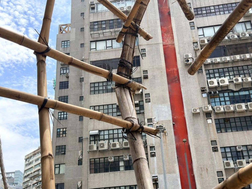 是次修例建議主要涵蓋五大方向,包括提高大型維修工程及大額採購決定的出席及投票門檻。 是次修例建議主要涵蓋五大方向,包括提高大型維修工程及大額採購決定的出席及投票門檻。