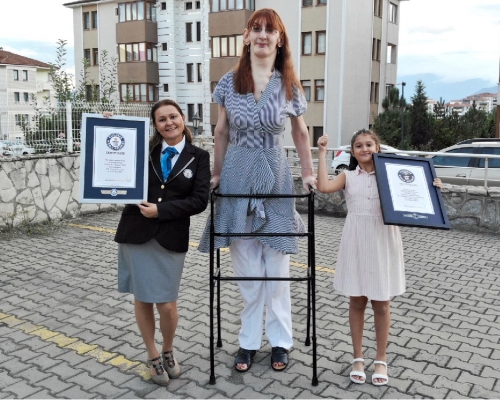 土耳其女子格爾吉榮膺全球最高女性。 （網上圖片）