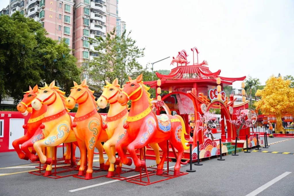 深圳愛國路迎春花市開幕。微信@深圳大件事