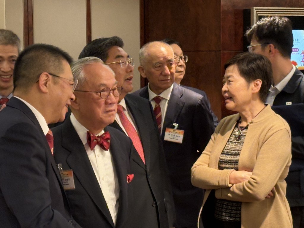 前特首曾荫权、林郑月娥亦有到场。