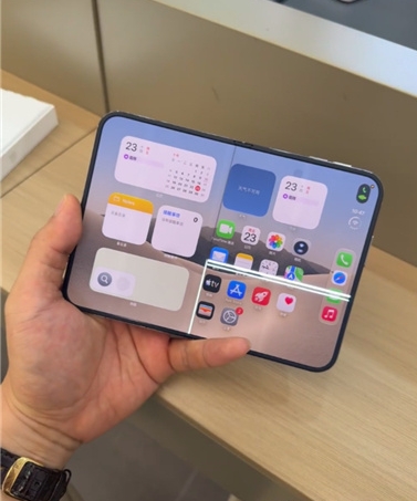 iPhone Duo屏幕灾情。 小红书