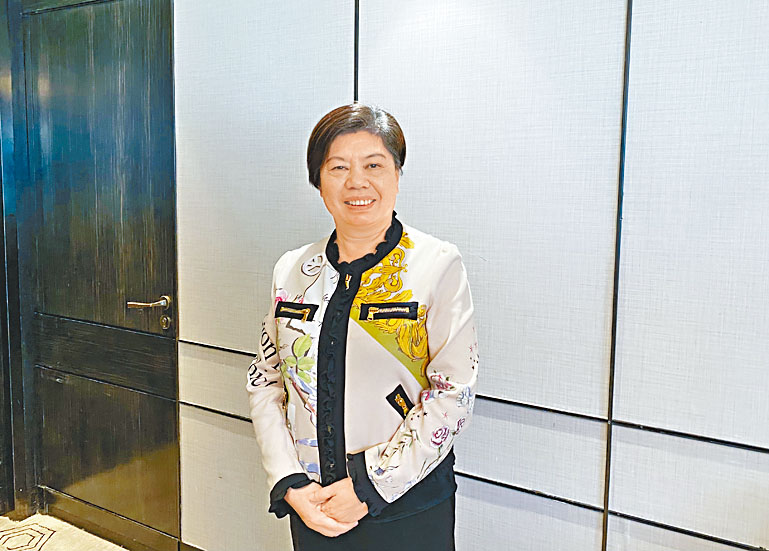 飞达帽业副主席兼董事总经理颜宝铃表示，未来或考虑于墨西哥设厂。