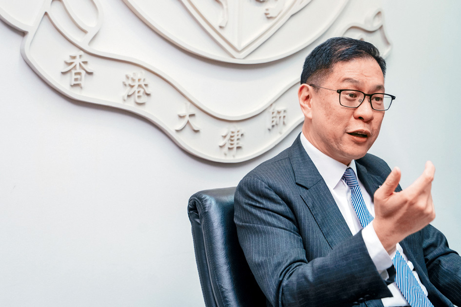 大律師公會主席杜淦堃表示，無論社會如何轉變，公會一直秉持專業、堅守法治這些不變的大原則。