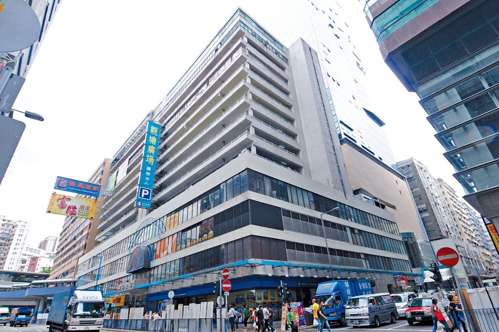 ■由康泰旅行社持有的觀塘廣場相連鋪位、以3150萬成交。