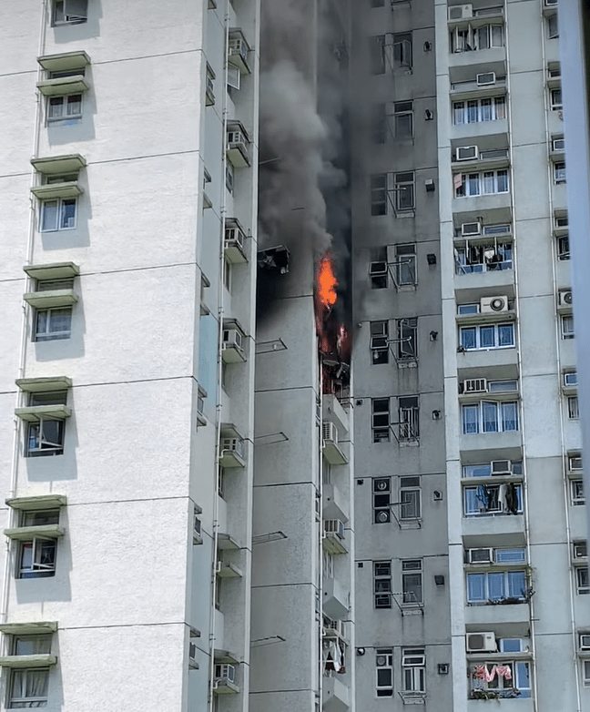 愛勤閣13樓一單位發生火警。fb：慈雲山資訊交流