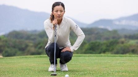 香港女子高爾夫球手陳芷澄接受《駿步人生》訪問，從一枝桿說起。