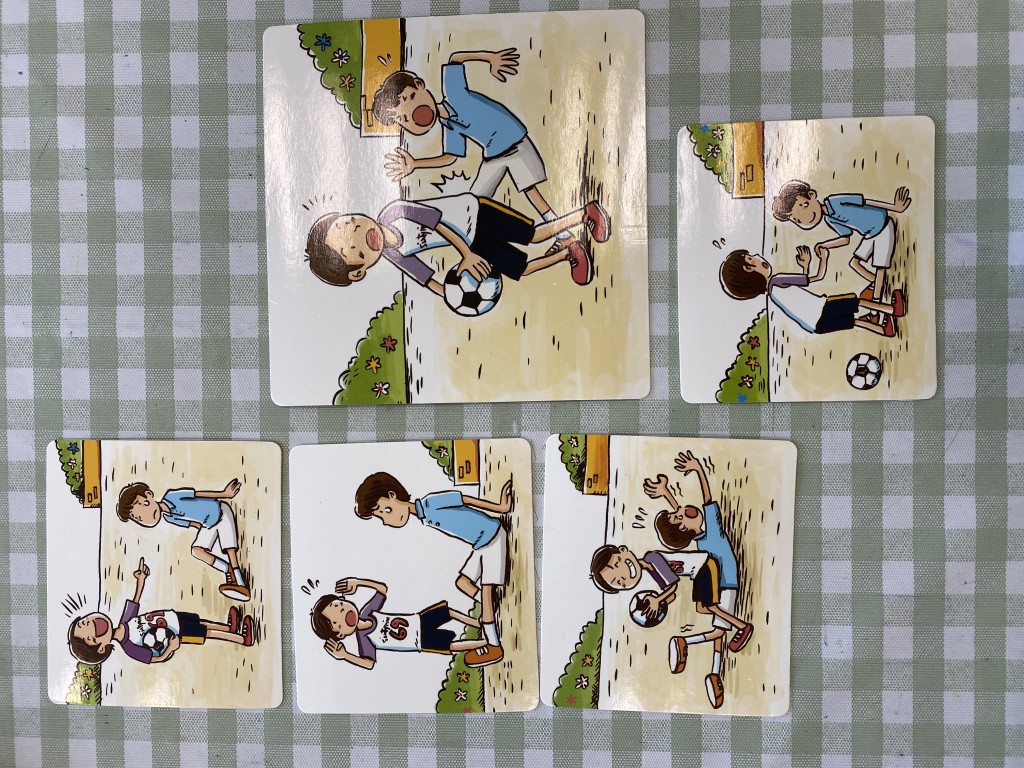 不少言语治疗师采用此款图卡，辅助儿童加强 语言能力。Lydia得悉不少家长早已用此套图卡 在家训练子女。「此图卡包含教训，每次都要小 朋友讲出故事想带出的讯息，其实很闷，因此， 不要用得太多，宁愿用图书学习认知能力。」