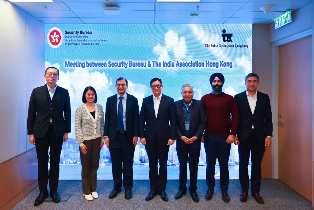 保安局局長鄧炳強(中)。鄧炳強FB圖片 保安局局長鄧炳強(中)。鄧炳強FB圖片