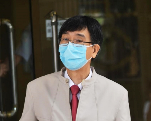 袁國勇預期雙位數確診將維持,強調防疫首要是「搞好關口」。