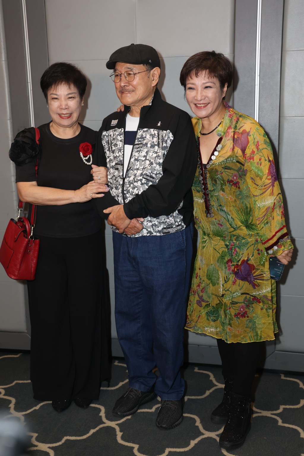 刘丹、刘雅丽与妈妈包晓华都有出席。