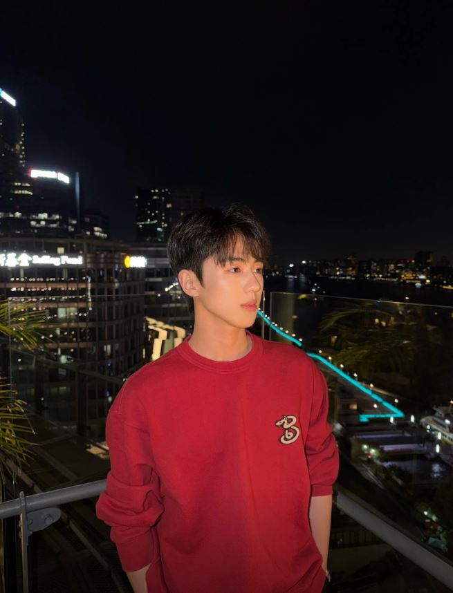 清秀帥氣的新聞主播蘭欽元，出道即人氣急升。