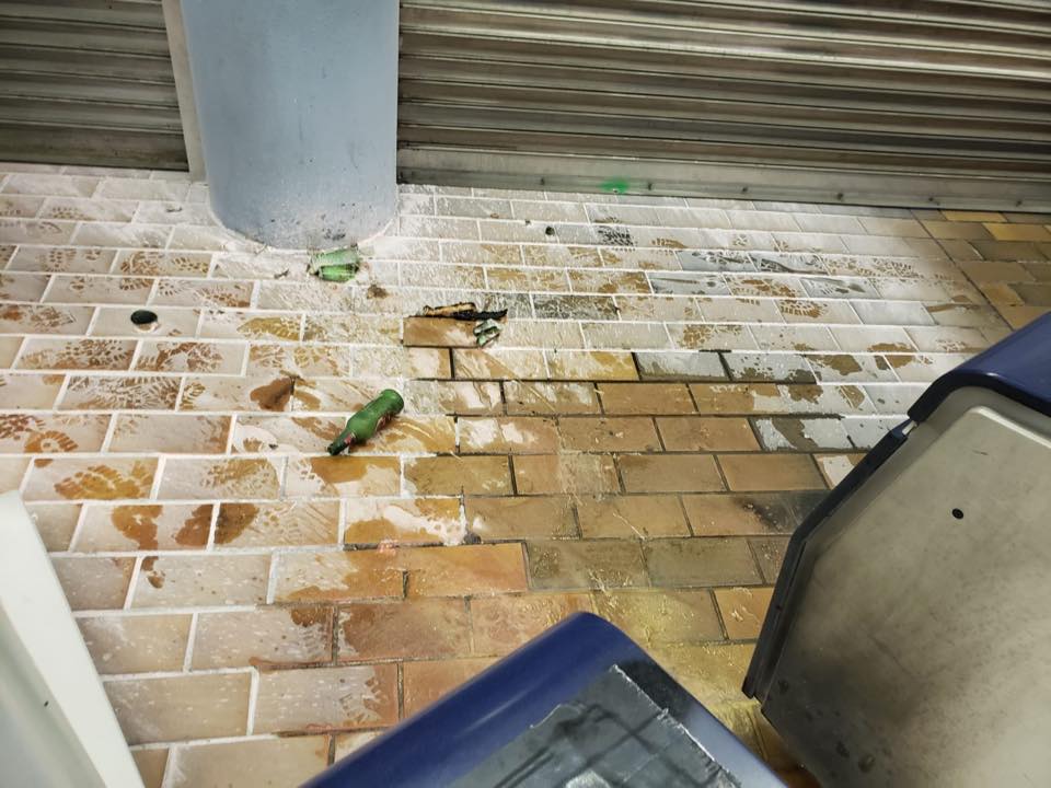 G1出入口已落閘。香港警察圖片