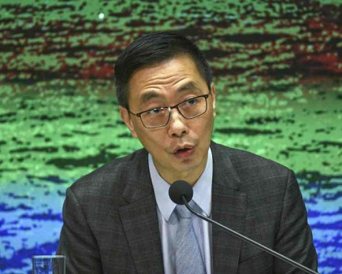 楊潤雄指若疫情好轉有信心可以如期開考。