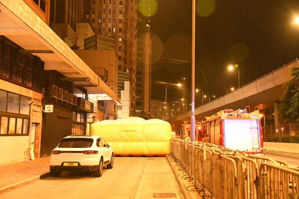 消防張開救生墊