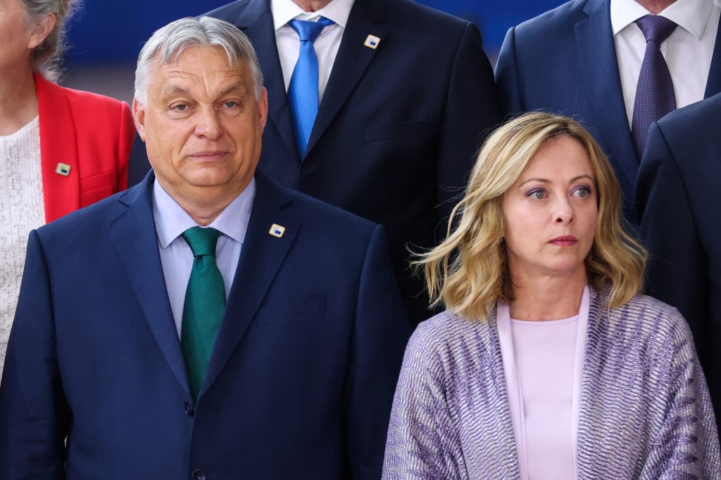 意大利总理梅洛尼及匈牙利总理欧尔班（左）不支持欧盟未来5年的新领导层人选。路透社