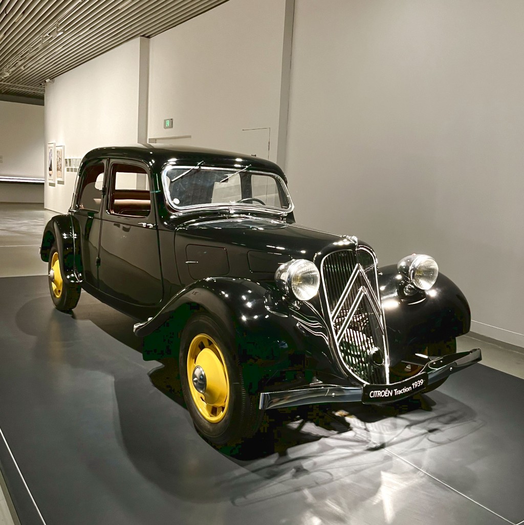 保養得有如新車的這輛古董Citroën Traction Avant（1939），依然可以駕駛。