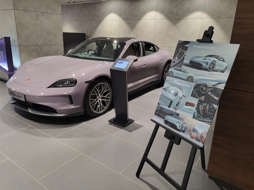 保时捷Porsche代理即日起在湾仔旗舰店预展新改良版Taycan电动四门超跑。