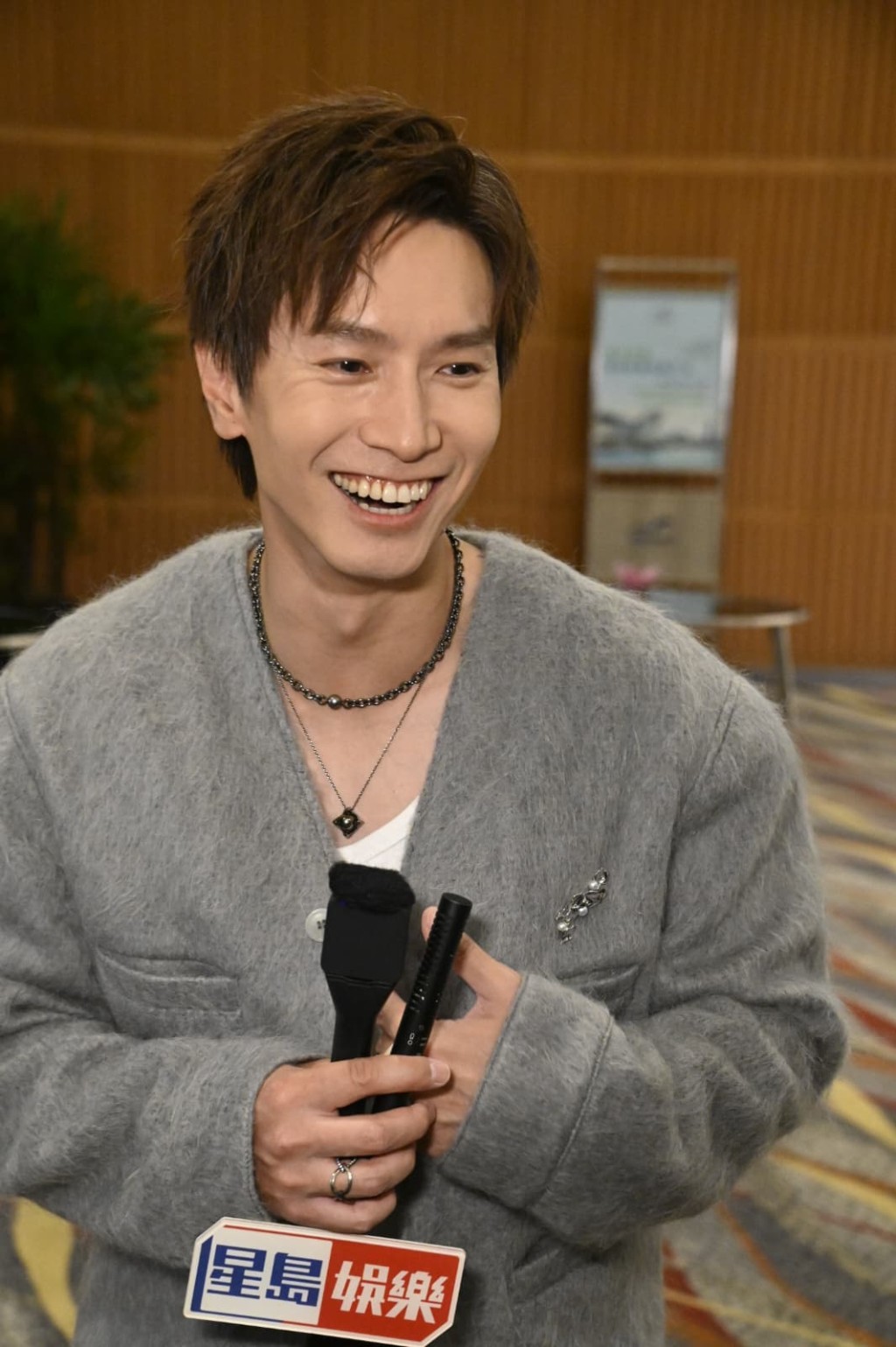 陳柏宇︰「早兩年開始，望住塊鏡，覺得自己好似個阿伯咁，冇晒啲肌肉，瘦得嚟又肥肥哋，所以扚起心肝操。」