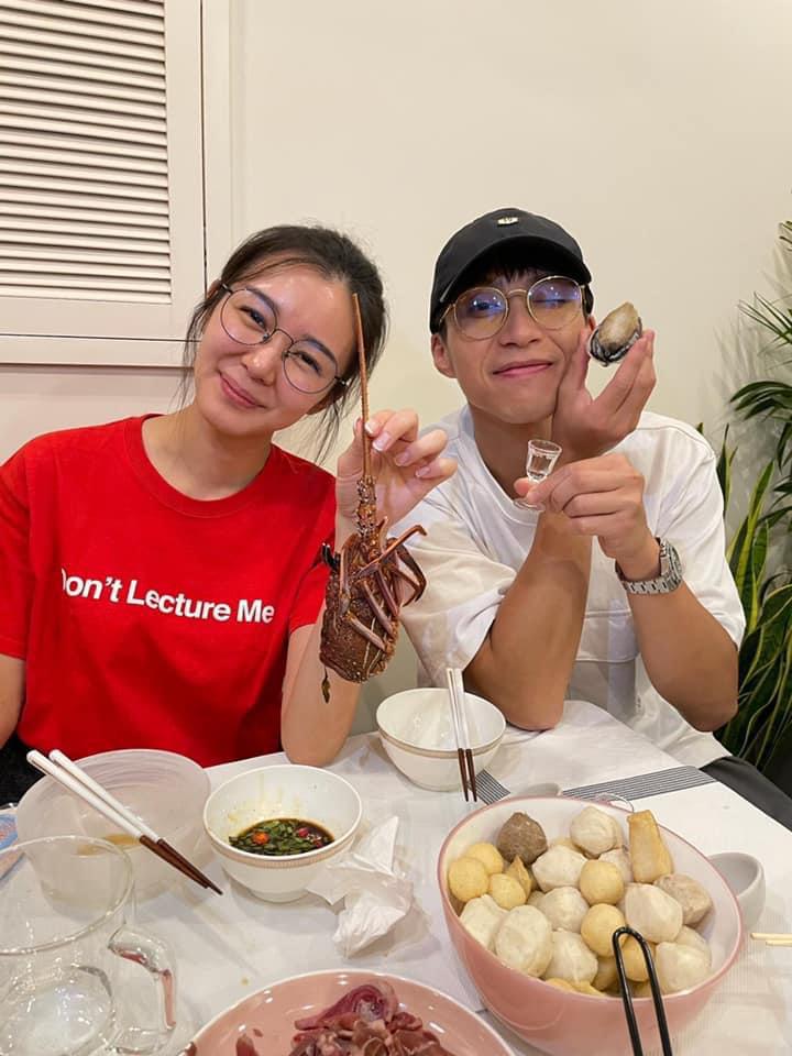 坤哥及Louisa齊齊食海鮮聚會。