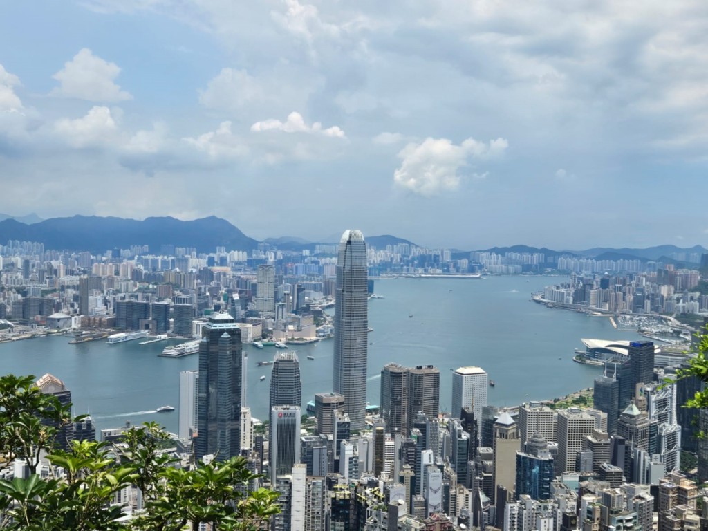 本港今年上半年經濟增長為5.1%,較預期強勁。資料圖片 本港今年上半年經濟增長為5.1%,較預期強勁。資料圖片