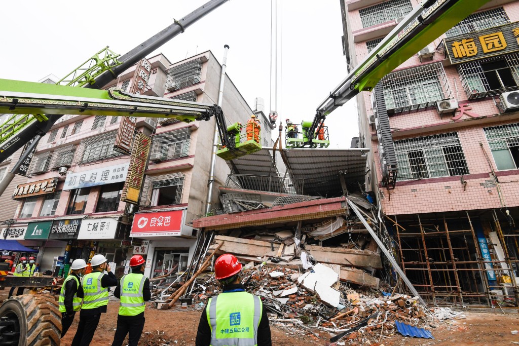 湖南長沙塌樓事件造成54人死亡。