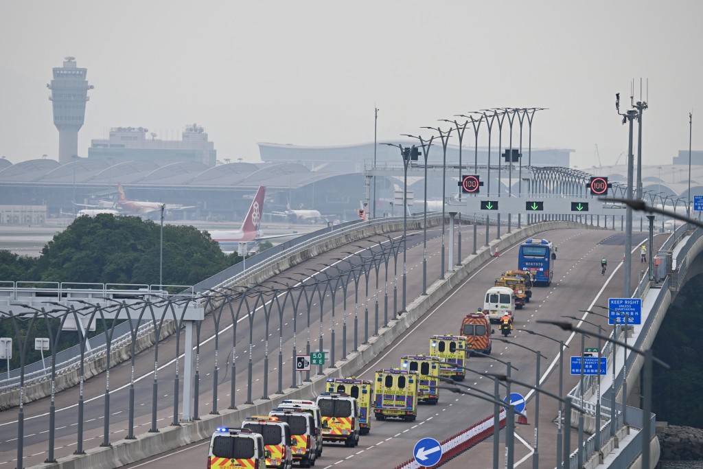 粵港澳公路單車賽暨全運會公路單車測試賽今早舉行。蘇正謙攝