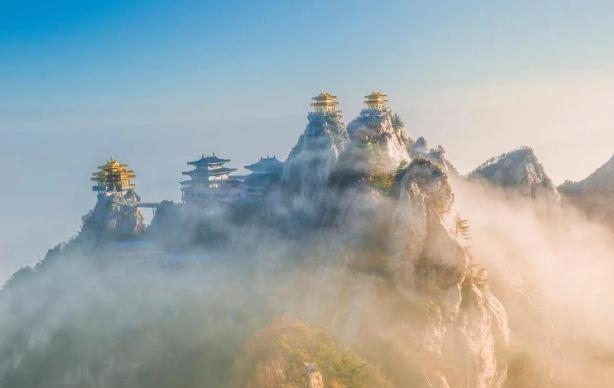 老君山奇觀。  老君山奇觀。