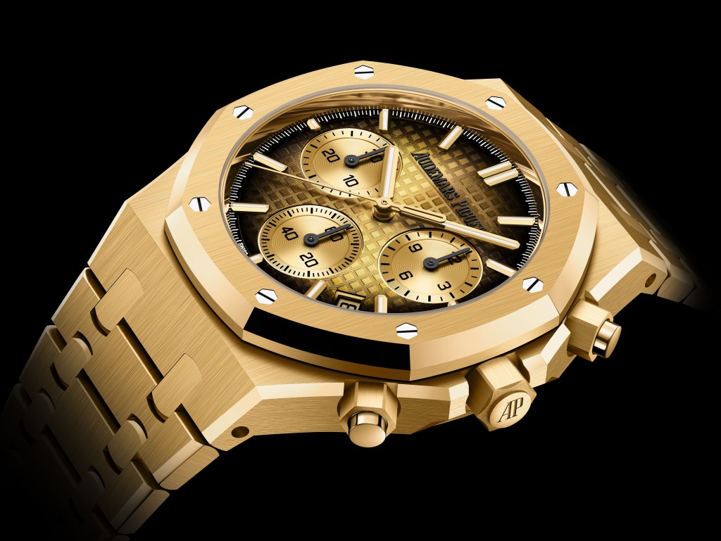 錶圈、錶殼和鏈帶均以全黃金製的Royal Oak自動計時款式。