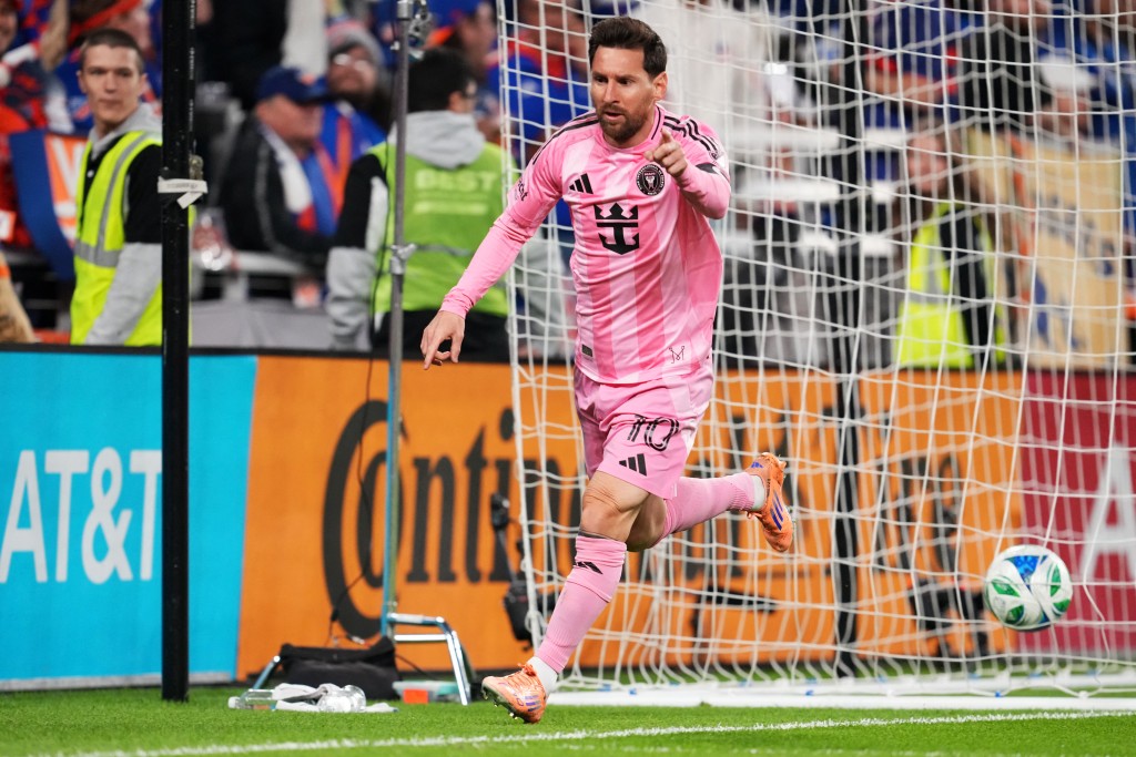 美斯頭槌建功，為國際邁亞密先開紀錄。法新社