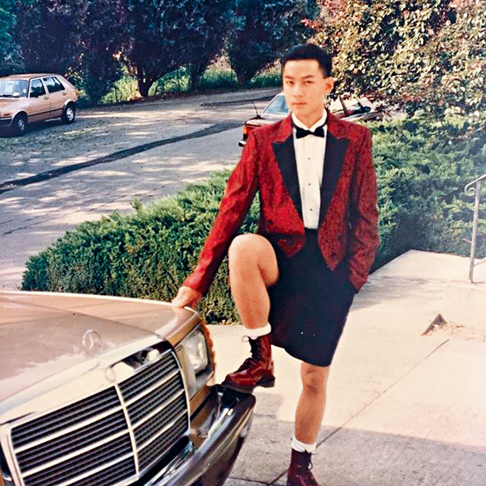 吴彦祖上载18岁时的「呕血」照片。