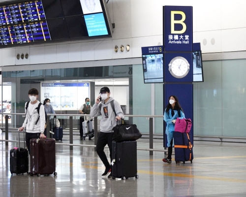 機場抵港人士需接受家居檢疫。資料圖片