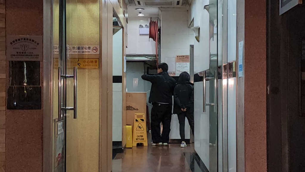 現場為棉登大廈一架樓上酒吧。黎志偉攝 現場為棉登大廈一架樓上酒吧。黎志偉攝