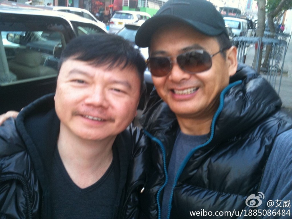 發哥成為集郵目標,艾威都唔錯過變身小粉絲。