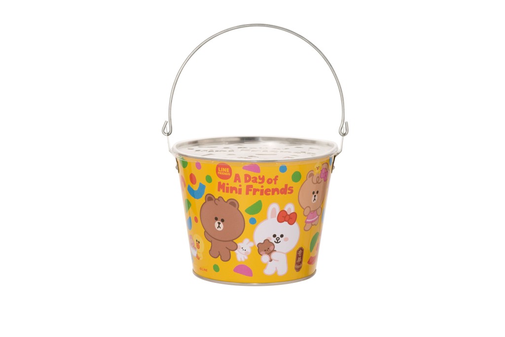 禮盒採用小水桶設計，小朋友重用時可放置心愛玩具。