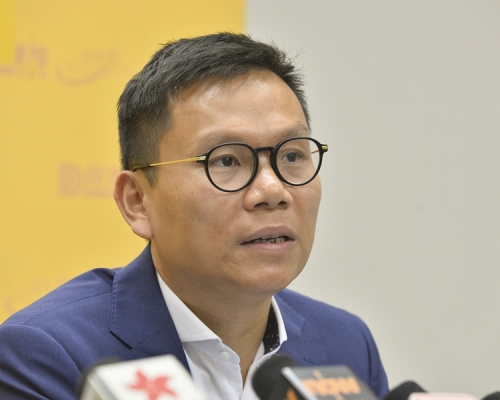 陳恒鑌指高鐵售票系統兼容性有問題。資料圖片