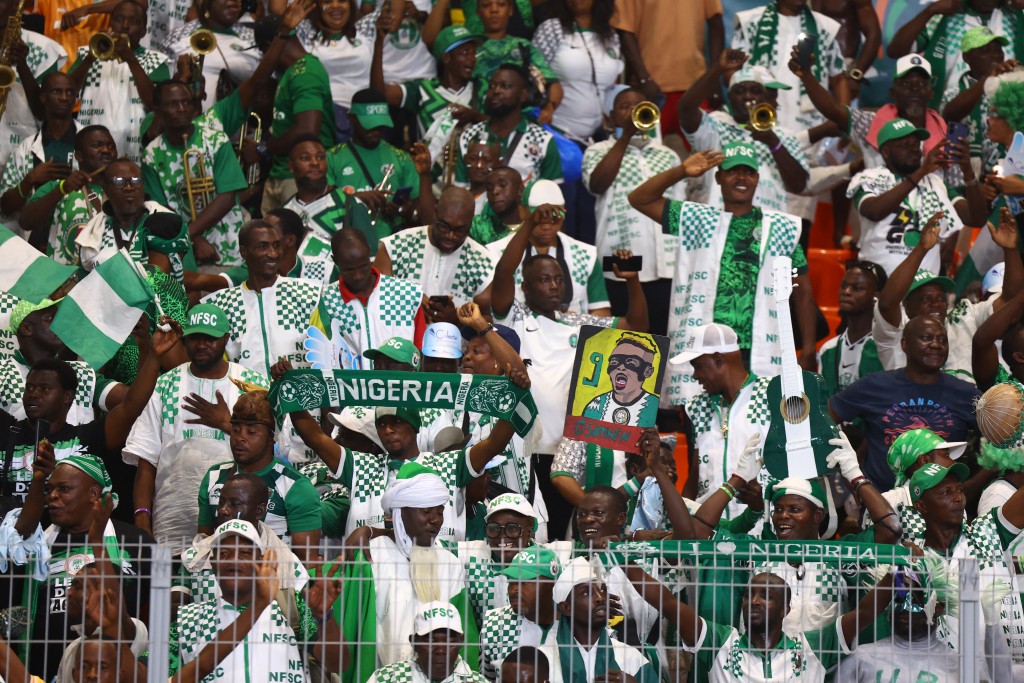 尼日利亚球迷庆祝入决赛。Reuters