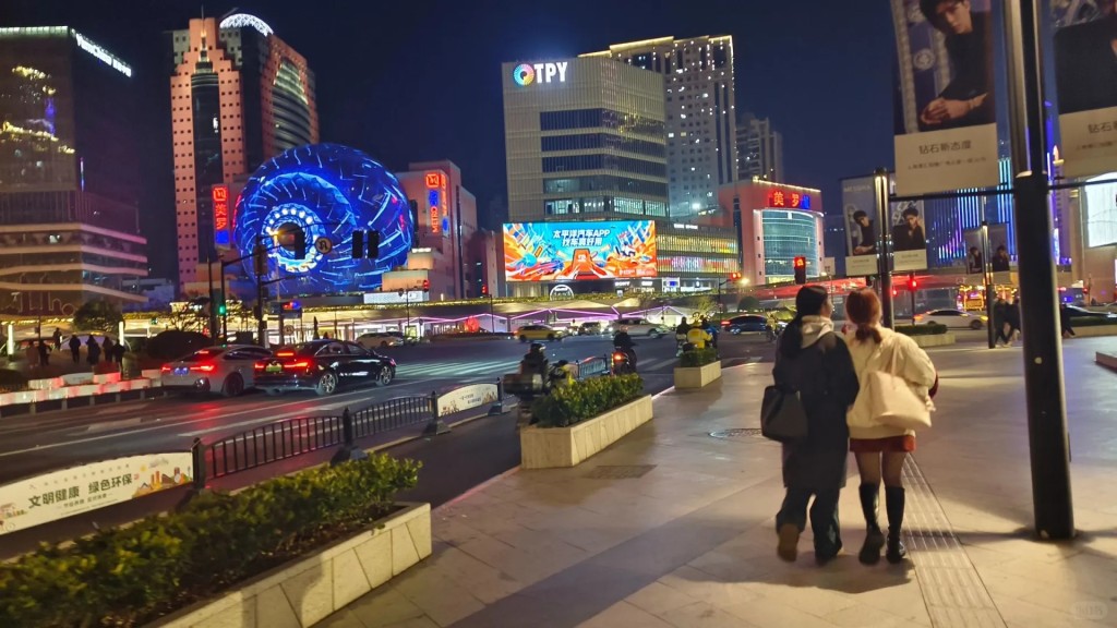 對韓免簽後，韓國年輕人流行到上海旅遊。小紅書