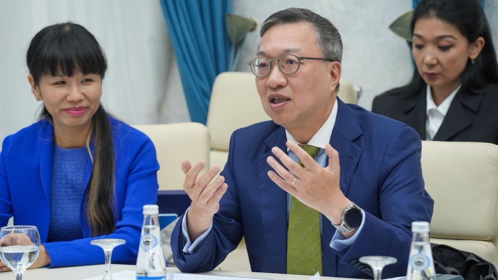 律政司司長林定國率團轉抵烏茲別克斯坦 倡設跨界別工作小組助企業走向全球