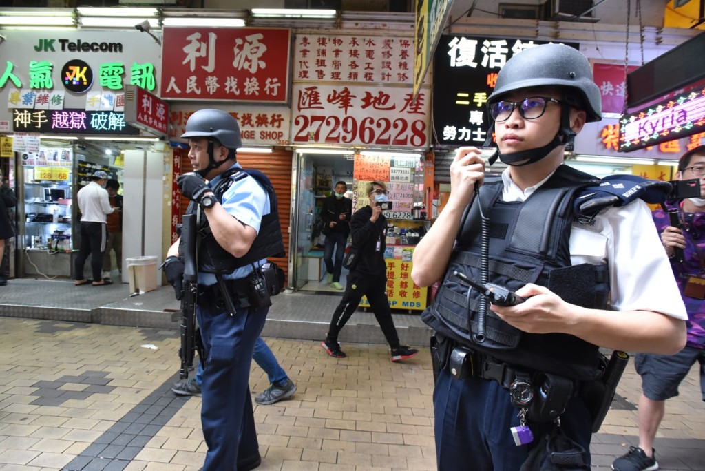 警方封鎖現場一帶搜索。
