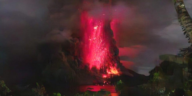 印尼把火山警戒級別上調至最高。網上圖片