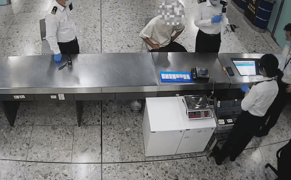 西九龍站海關進一步搜查。 海關發布